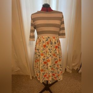 Dainty Jewell’s MIDI Day Dress, L